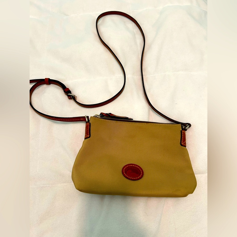 Dooney & Bourke crossbody purse